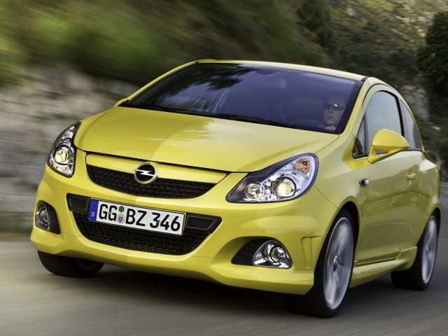 Стремительный Опель Корса