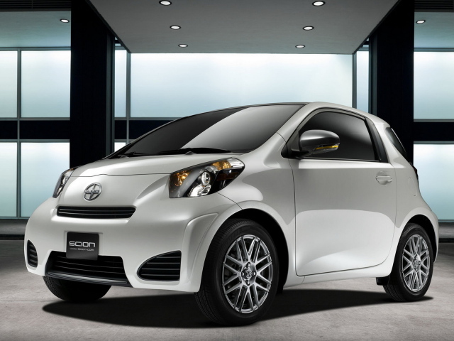 Scion iQ