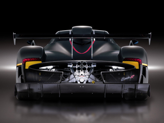 Спортивный болид