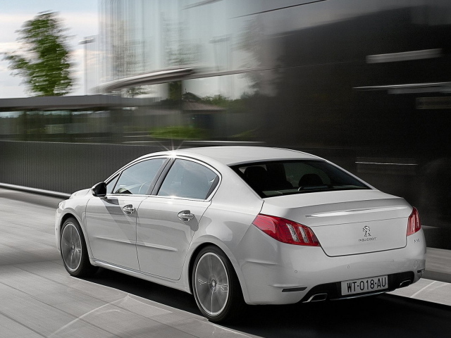 Пежо 508 Седан