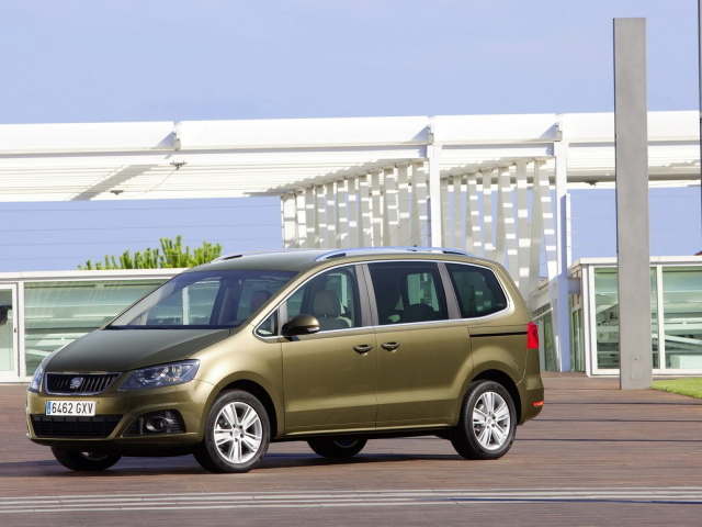 минивэн Сиат Альхамбра