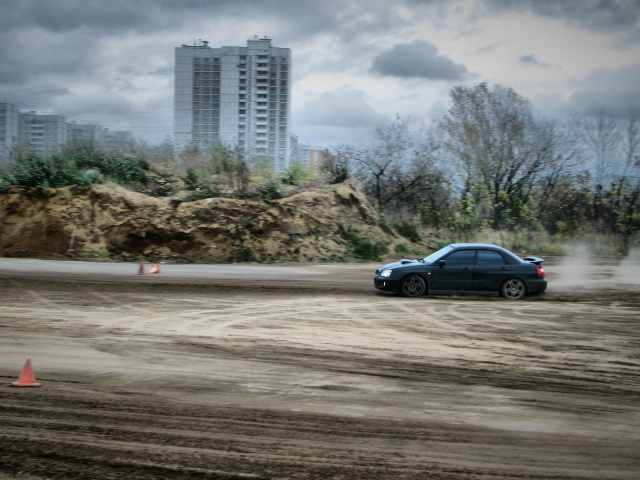 Субару Импреза на полигоне