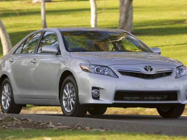 Тойота Камри Гибрид