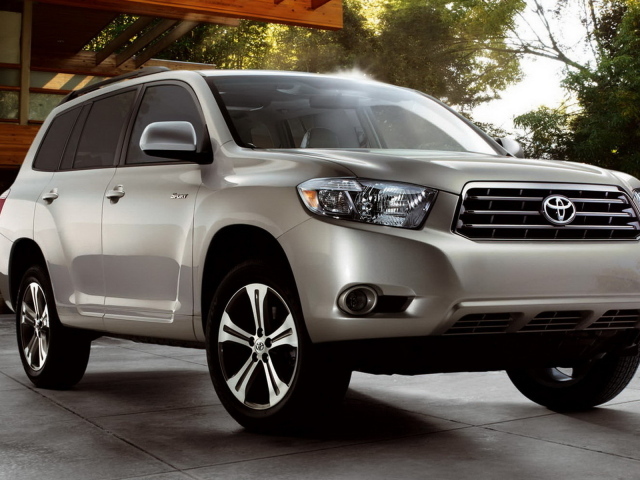 Кроссовер Тойота Хайлендер