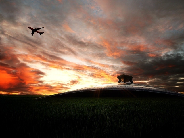 Пассажирский самолет в небе