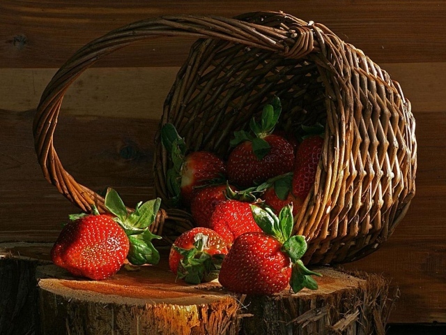 Корзина сладких ягод