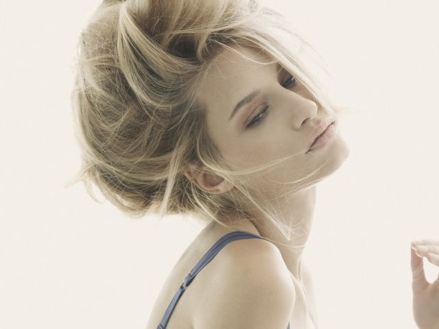 Нежная девушка