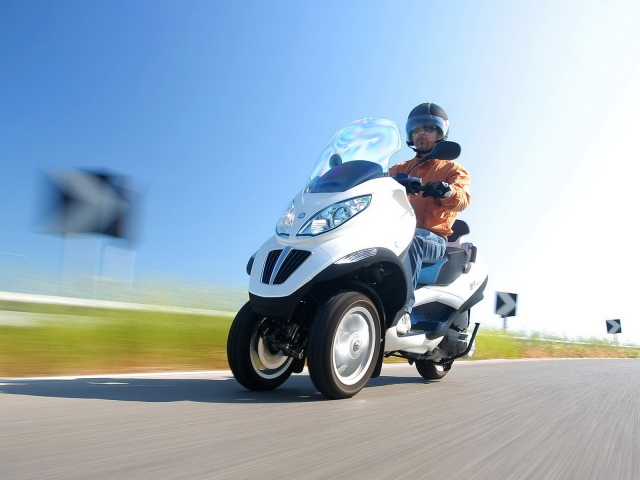Piaggio MP3 Hybrid