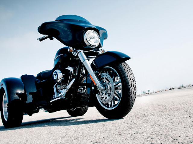 Харлей Девидсон TRIKE FLHXXX