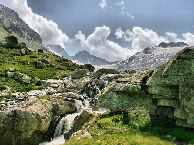 Ручей в горах