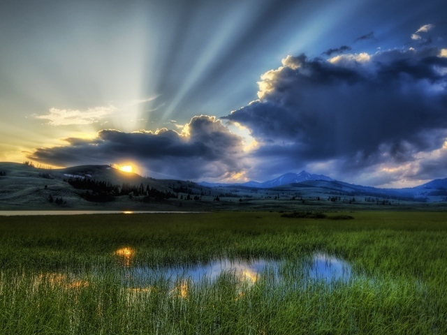 Рассвет над долиной