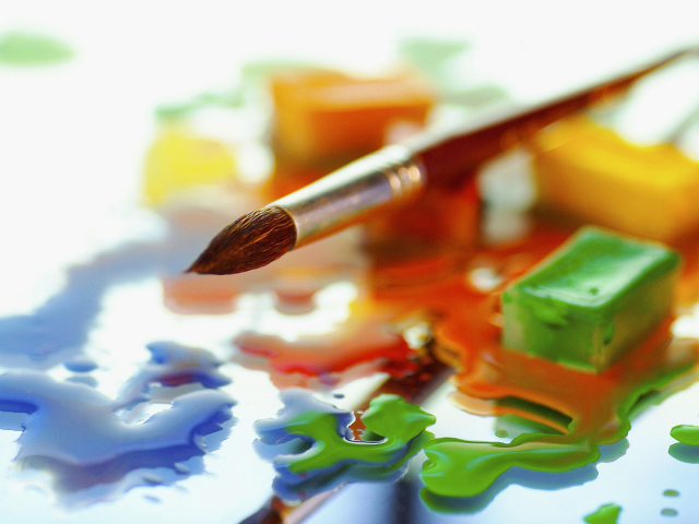 Кисть и краски