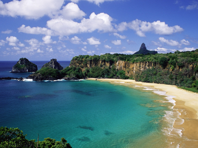 Дикий пляж в Бразилии