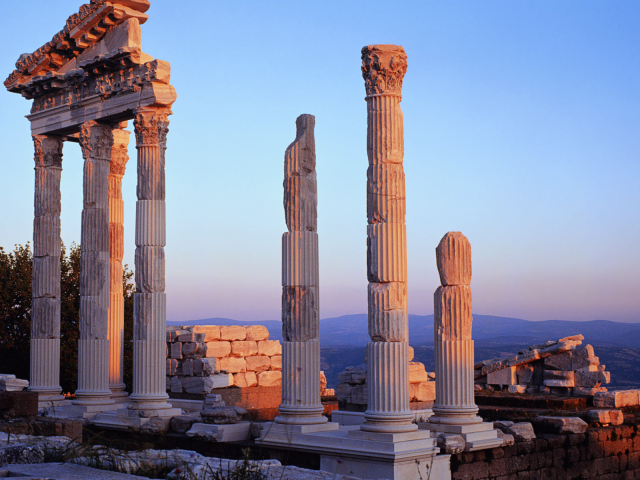 Развалины древнего храма