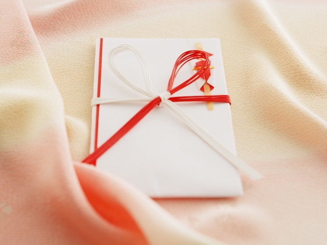 Скромная открытка