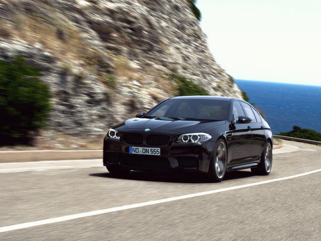 BMW M5 в горах