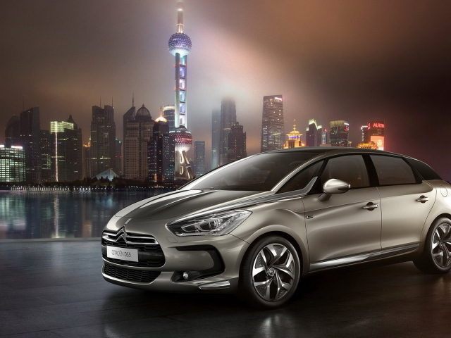 Citroen-DS5 2012