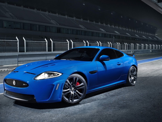 Jaguar-XKR-S