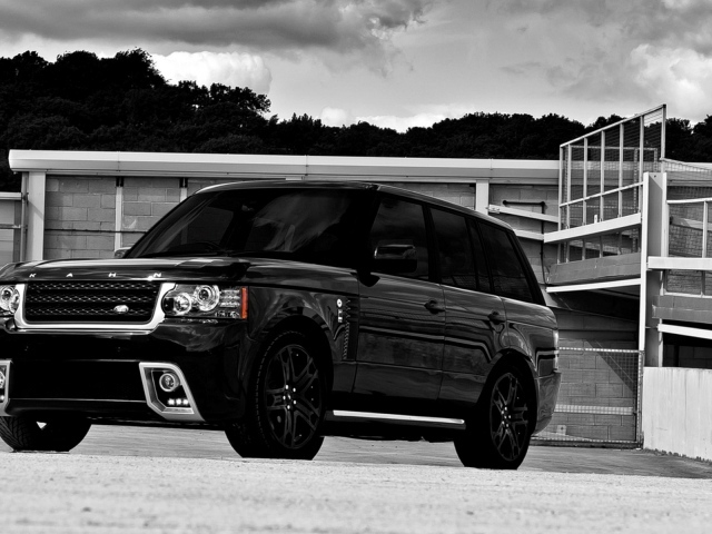 Range-Rover-Black-Vogue