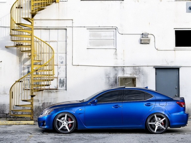 Lexus IS
