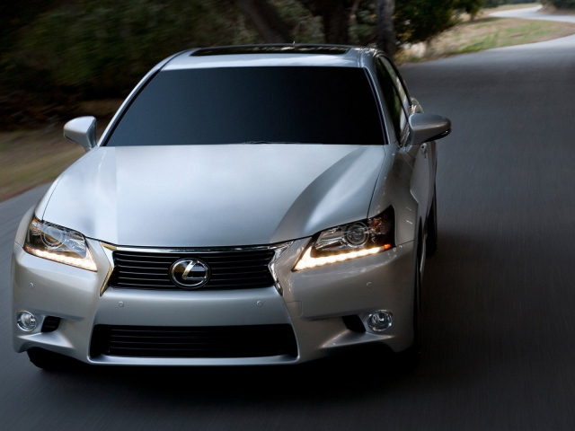 новый Lexus-GS 350