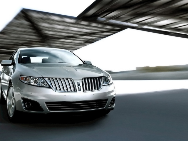 2011 Lincoln-MKS