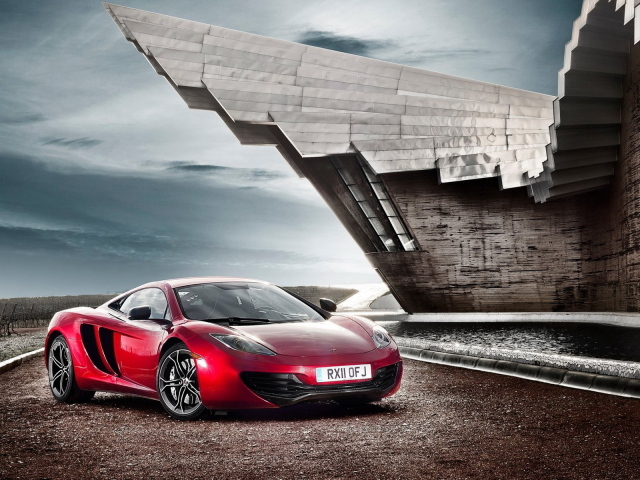 McLaren-MP4-12C