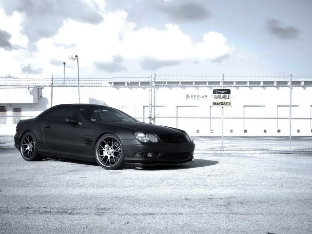 Черный Mercedes Benz SL