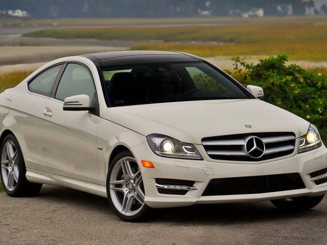 Mercedes-Benz-C-Class Coupe