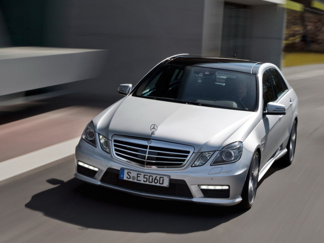 Mercedes-Benz-E63 AMG