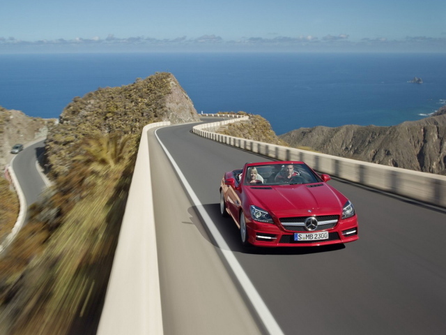 red Mercedes-Benz-SLK