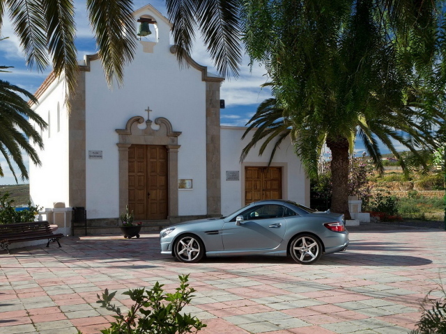 Mercedes-Benz-SLK350 2012