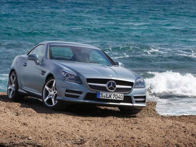 Mercedes-Benz-SLK350 Coupe