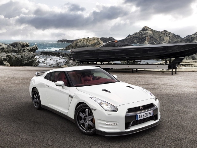 Nissan GT-R