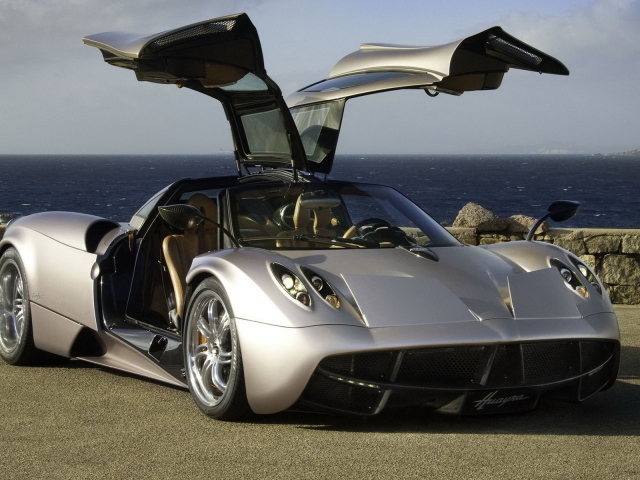 Pagani-Huayra 2012