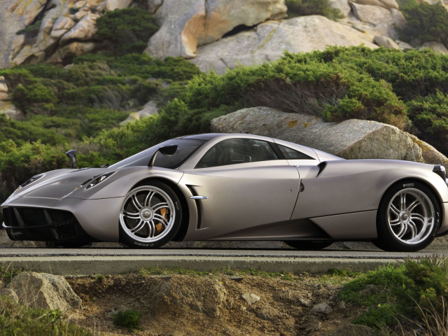 спортивный Pagani Huayra
