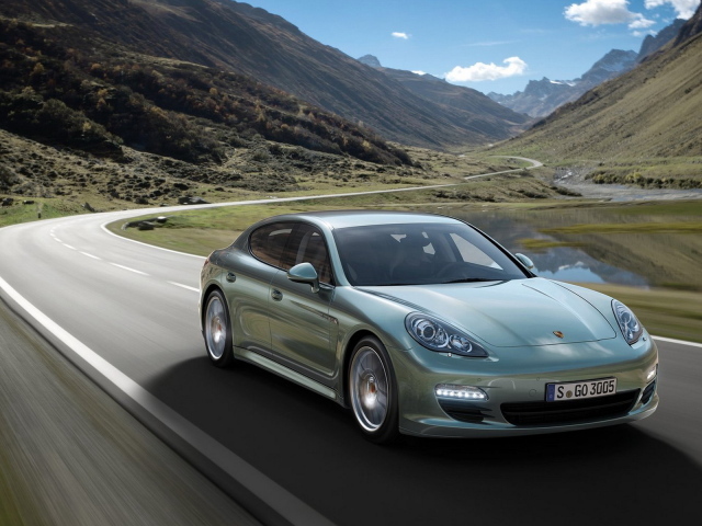 2012 Porsche-Panamera Diesel