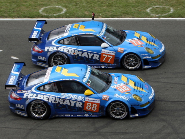 Porsche-911-GT3-RSR-Racing