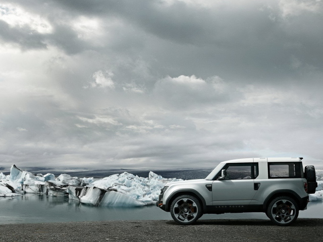 Land Rover-DC100 Concept