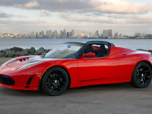 2011-Tesla-Roadster-2