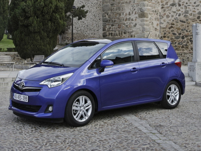 new Toyota-Verso-S