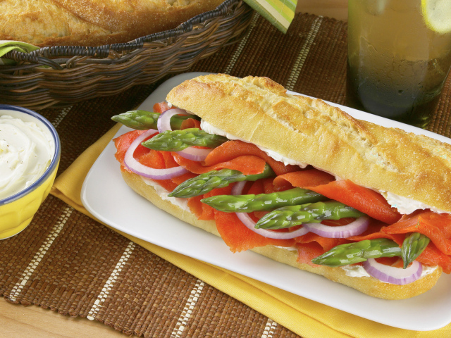 Бутерброд со спаржей