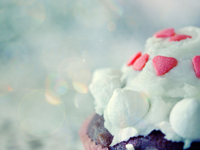 Пирожное с сердечками