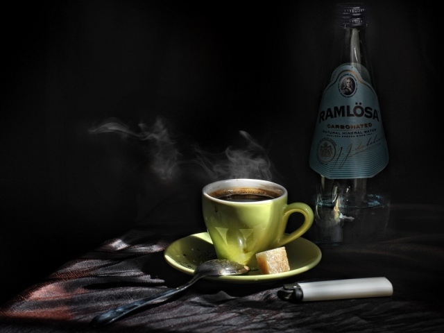 Кофе и минеральная вода