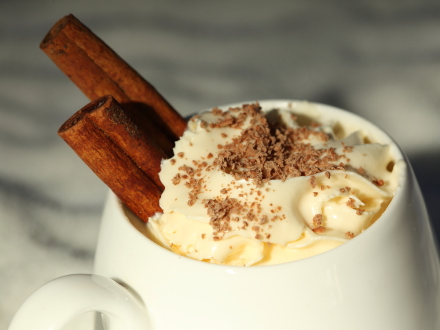 Чашка кофе с кремом