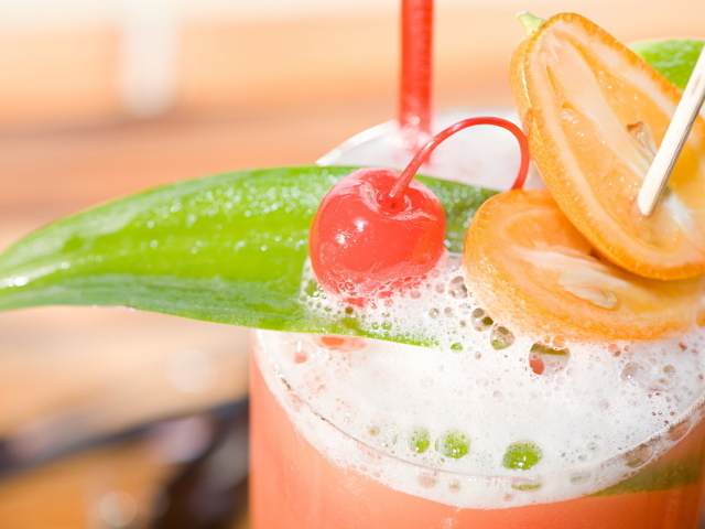 Фруктово-ягодный коктейль