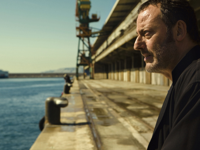 актер Жан Рено