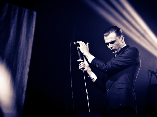 Theo Hutchcraft музыкант