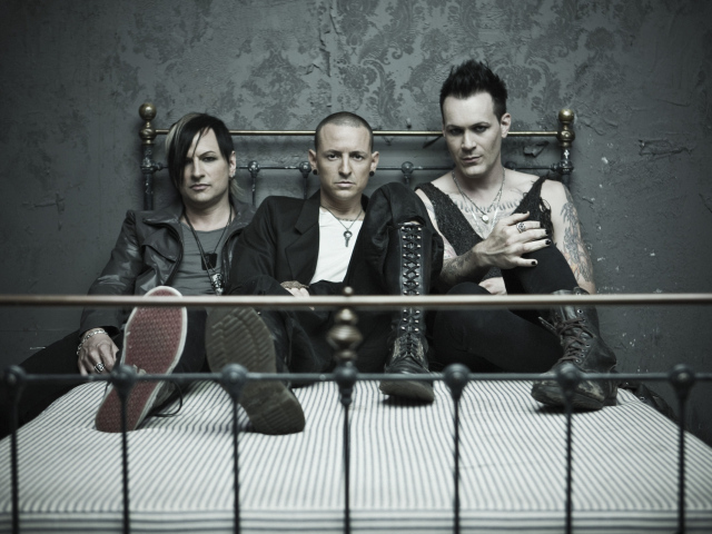 Dead by sunrise