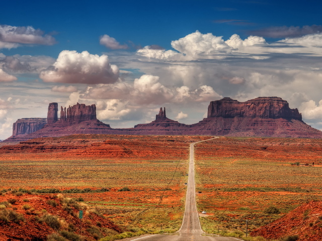 Дорога в пустыне